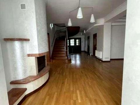 будинок за адресою набережна