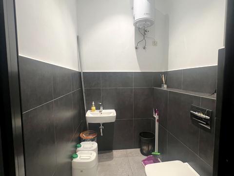 комерційна за адресою Героїв УПА вул., 73ж