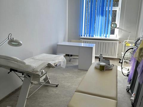 комерційна за адресою Ковпака вул., 17