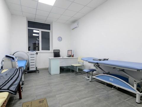 комерційна за адресою Ковпака вул., 17