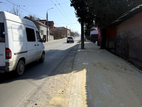 комерційна за адресою Руська вул., 162