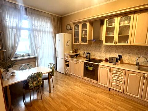 квартира за адресою Євгена Коновальця вул. (Щорса), 36-Б