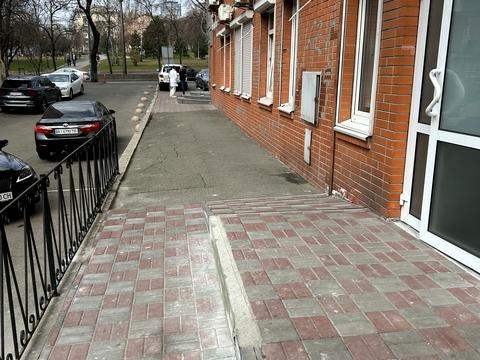 комерційна за адресою Ковпака вул., 17