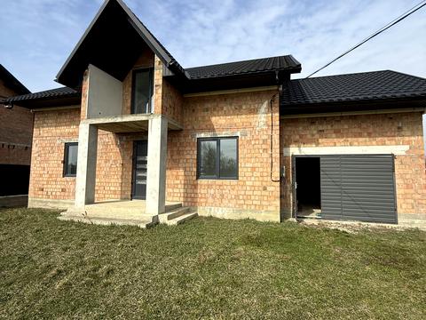 дом по адресу Осіння