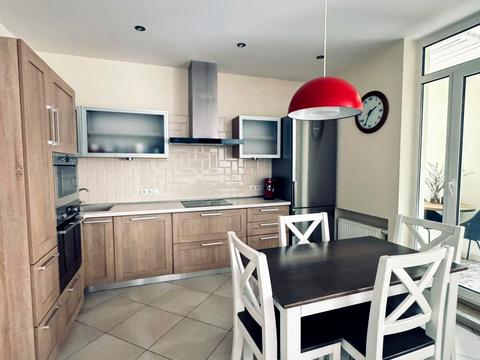 квартира за адресою Регенераторна вул., 4 к7