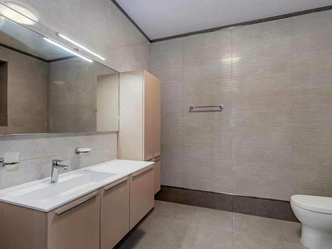 квартира по адресу Кловский спуск, 7a