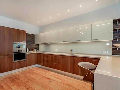 квартира по адресу Кловский спуск, 7a