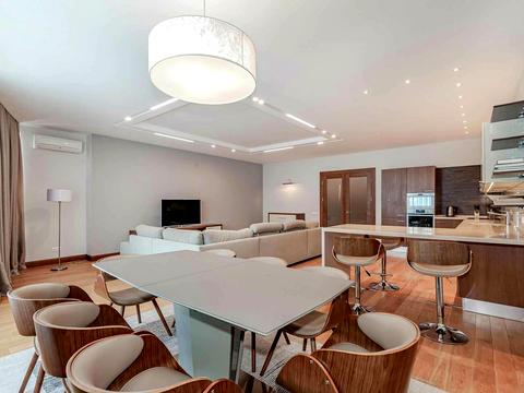 квартира по адресу Кловский спуск, 7a