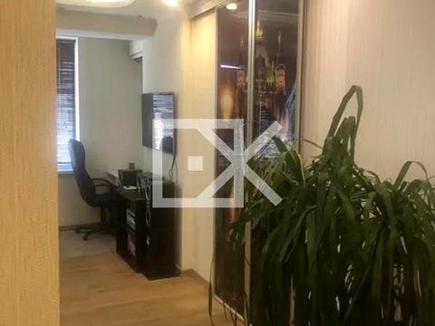 квартира за адресою Дніпровська набережна вул., 1-А