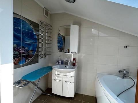 квартира за адресою Крайна вул., 1В