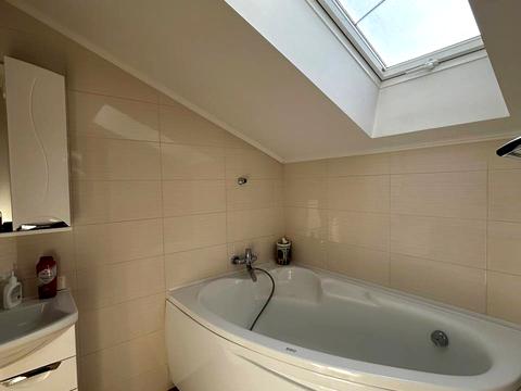 квартира за адресою Крайна вул., 1В