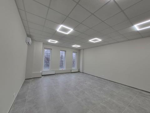 комерційна за адресою Пилипа Орлика просп. (Ілліча), 16