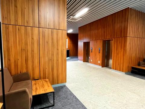 комерційна за адресою Пилипа Орлика просп. (Ілліча), 16