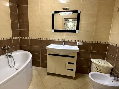 квартира за адресою Антіна Манастирського вул. (), 2а