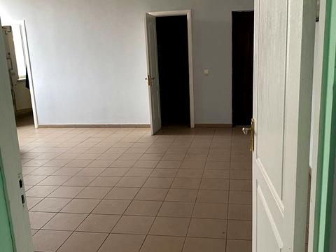 комерційна за адресою майдан Шептицького пл., 5