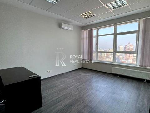 комерційна за адресою Кловський узвіз, 7a
