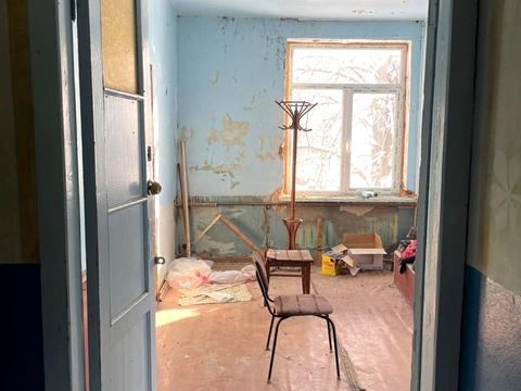 комерційна за адресою Миру, 4а