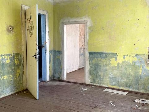 комерційна за адресою Миру, 4а