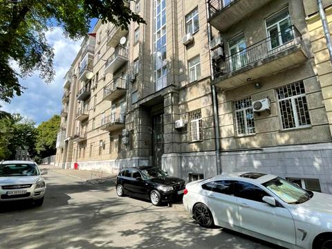 коммерческая по адресу Івана Козловського пер., 5