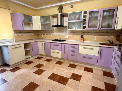 квартира за адресою Зодчих вул., 8