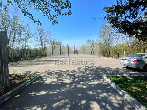 комерційна за адресою Соборності вул., 67