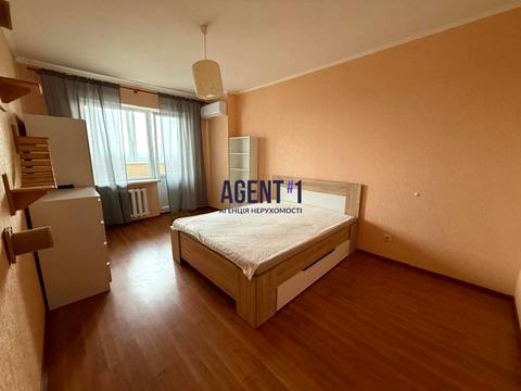 квартира за адресою Печерська вул., 2