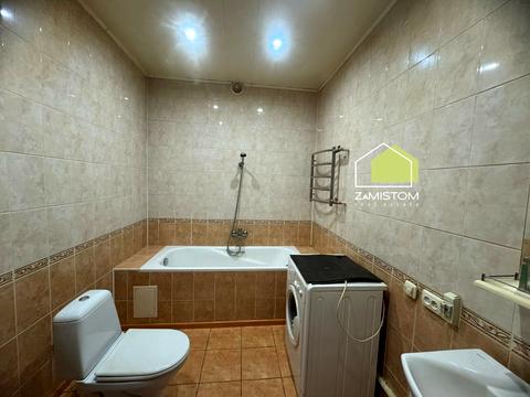 будинок за адресою Гідності вул. (Жертв Революції), 65