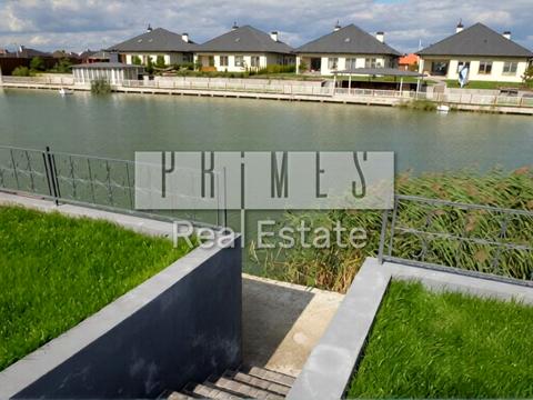 будинок за адресою Вишнева вул.