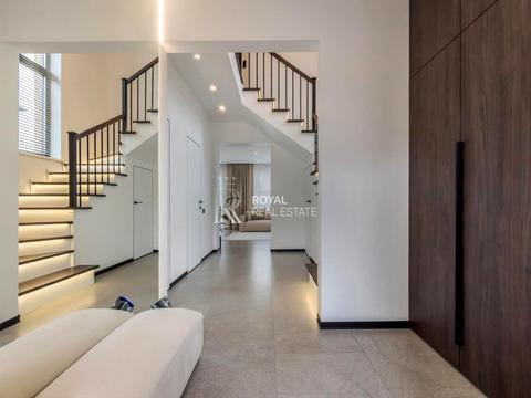 будинок за адресою Світанкова вул.