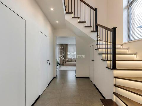 будинок за адресою Світанкова вул.