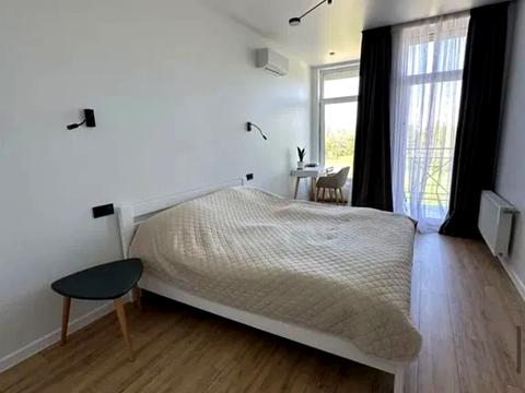 будинок за адресою Центральна вул., (Будинок 1)