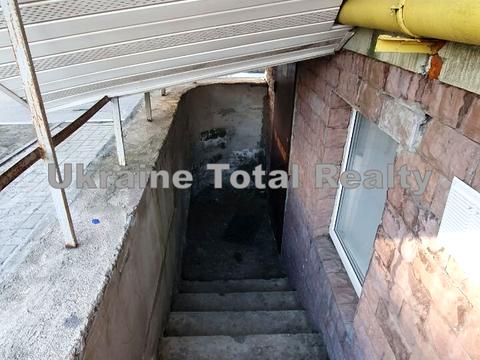 комерційна за адресою Борщагівська вул., 30-А