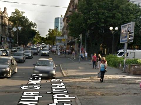 комерційна за адресою Дмитра Яворницького просп. (Карла Маркса), 55