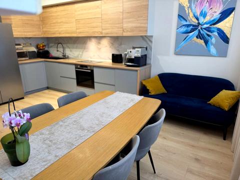 квартира по адресу Героев Майдана ул. (Червоноармейская), 226а