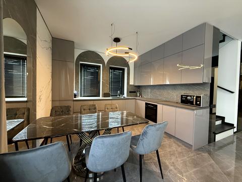 будинок за адресою Незалежності вул.