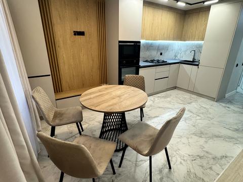 квартира за адресою Білогірська вул., 12