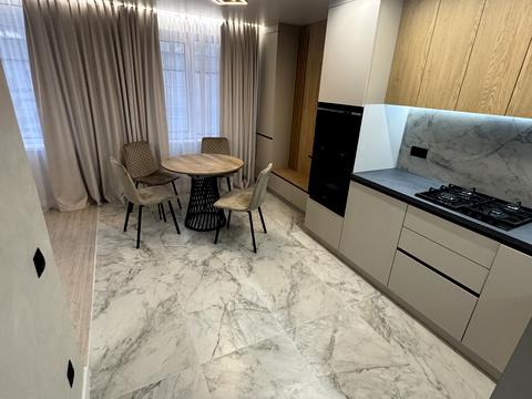 квартира за адресою Білогірська вул., 12