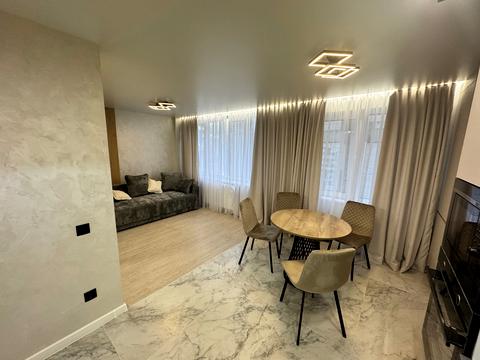 квартира за адресою Білогірська вул., 12