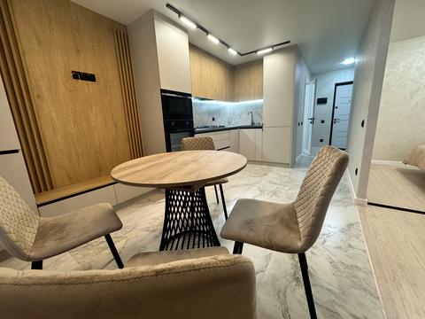 квартира за адресою Білогірська вул., 12