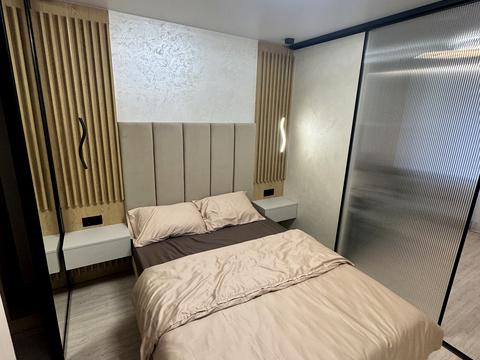 квартира за адресою Білогірська вул., 12