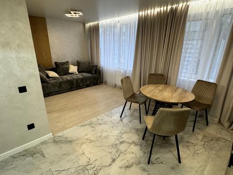 квартира за адресою Білогірська вул., 12