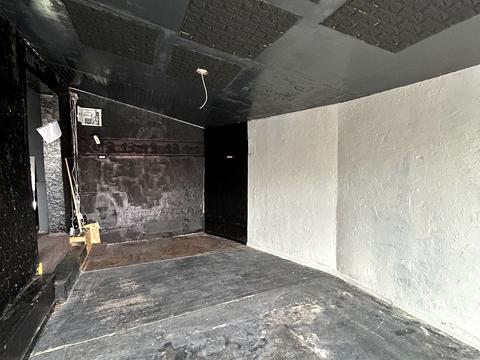 коммерческая по адресу Домбровського ул., 50