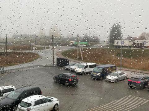 комерційна за адресою Гетьмана Петра Сагайдачного вул., 87