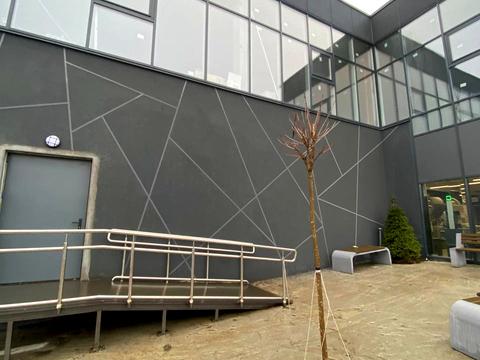 комерційна за адресою Гетьмана Петра Сагайдачного вул., 87