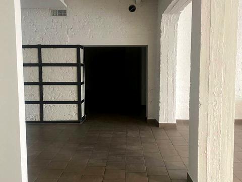 комерційна за адресою Володимира Великого вул. (Артема), 1