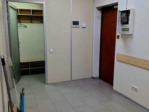коммерческая по адресу Антоновича ул. (Горького), 172