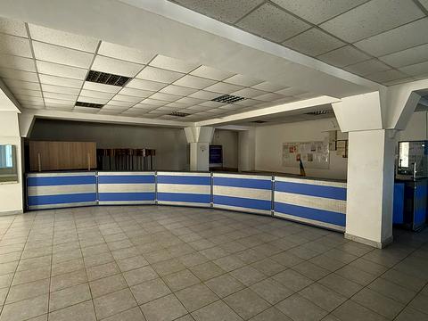 комерційна за адресою Миру пл., 57