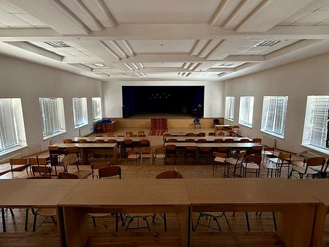 комерційна за адресою Миру пл., 57