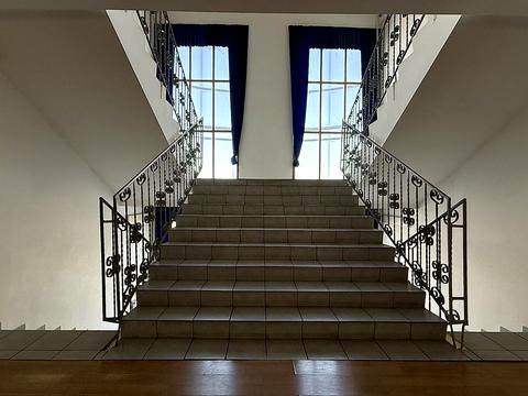 комерційна за адресою Миру пл., 57