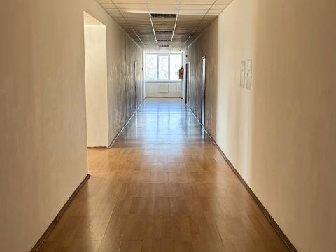 комерційна за адресою Миру пл., 57